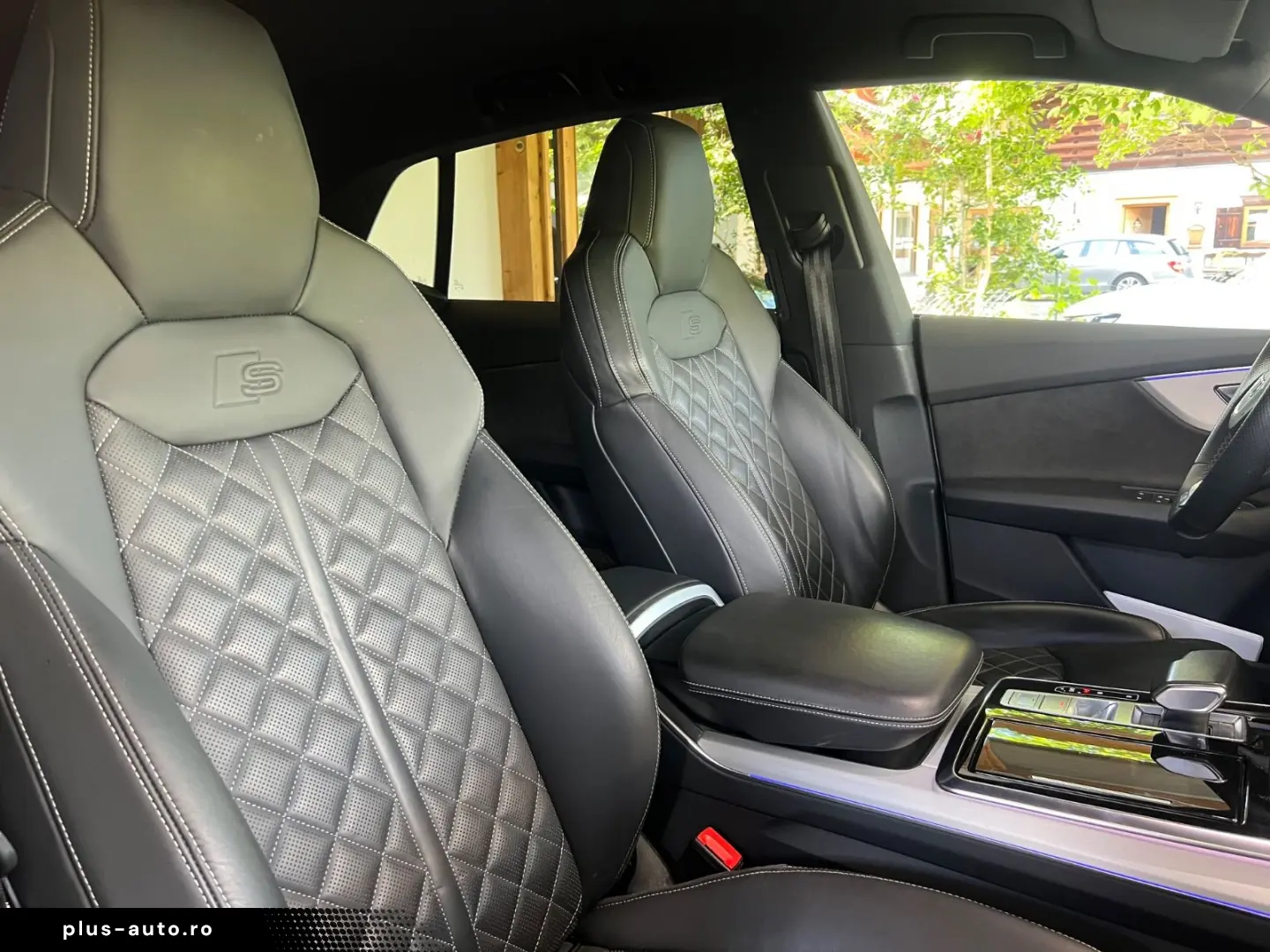 AUDI Q8 55 TFSI e quattro  S-LINE B&O HUD RS-SITZE