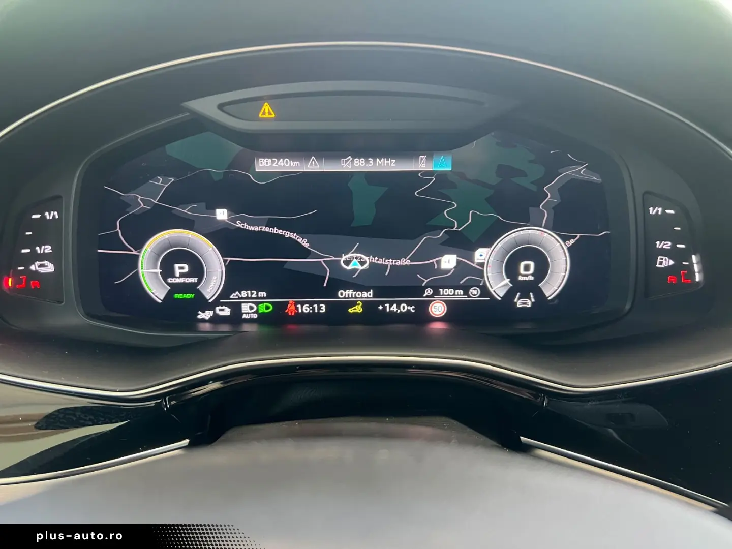 AUDI Q8 55 TFSI e quattro  S-LINE B&O HUD RS-SITZE