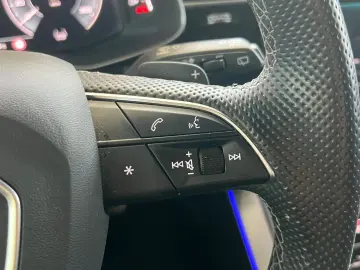 AUDI Q8 55 TFSI e quattro  S-LINE B&O HUD RS-SITZE