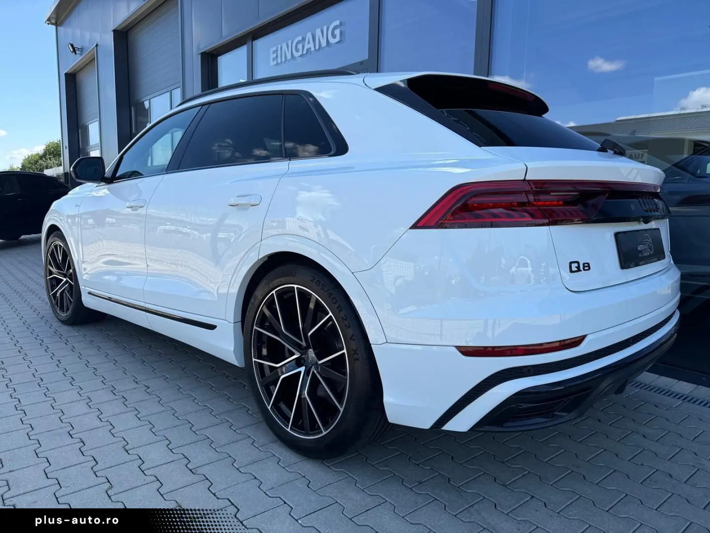 AUDI Q8 S-Line 50 TDI quattro TDI AHK LUFT 22-ZOLL