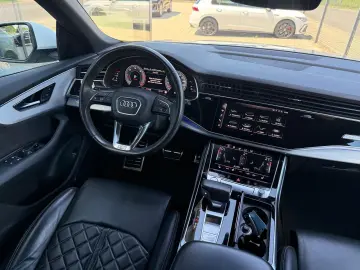 AUDI Q8 S-Line 50 TDI quattro TDI AHK LUFT 22-ZOLL