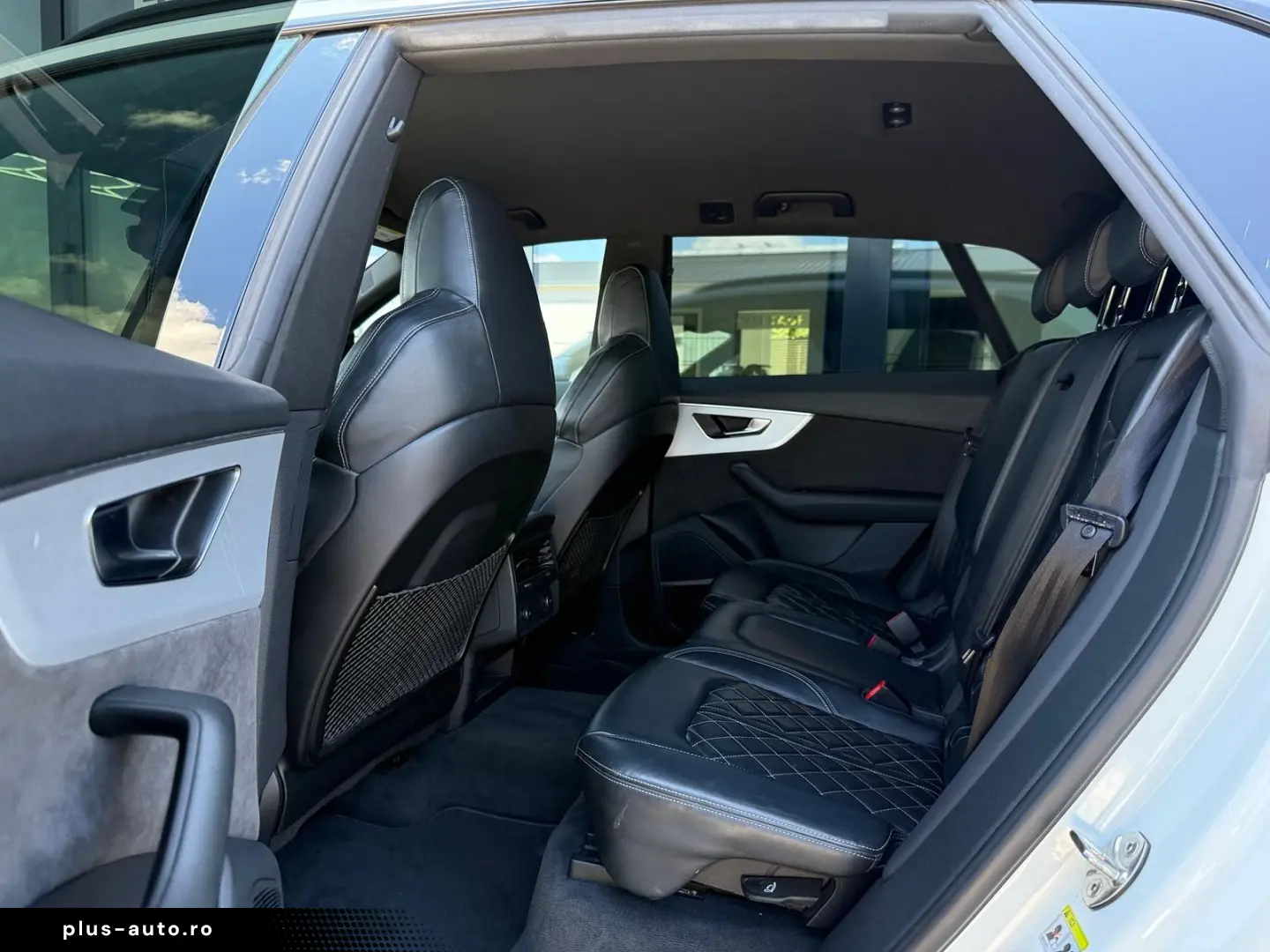 AUDI Q8 S-Line 50 TDI quattro TDI AHK LUFT 22-ZOLL