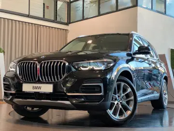 BMW X5 xDrive xLine CockpitProf Sthz Pano Leder