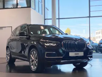 BMW X5 xDrive xLine CockpitProf Sthz Pano Leder