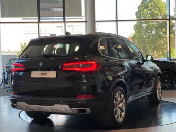 BMW X5 xDrive xLine CockpitProf Sthz Pano Leder