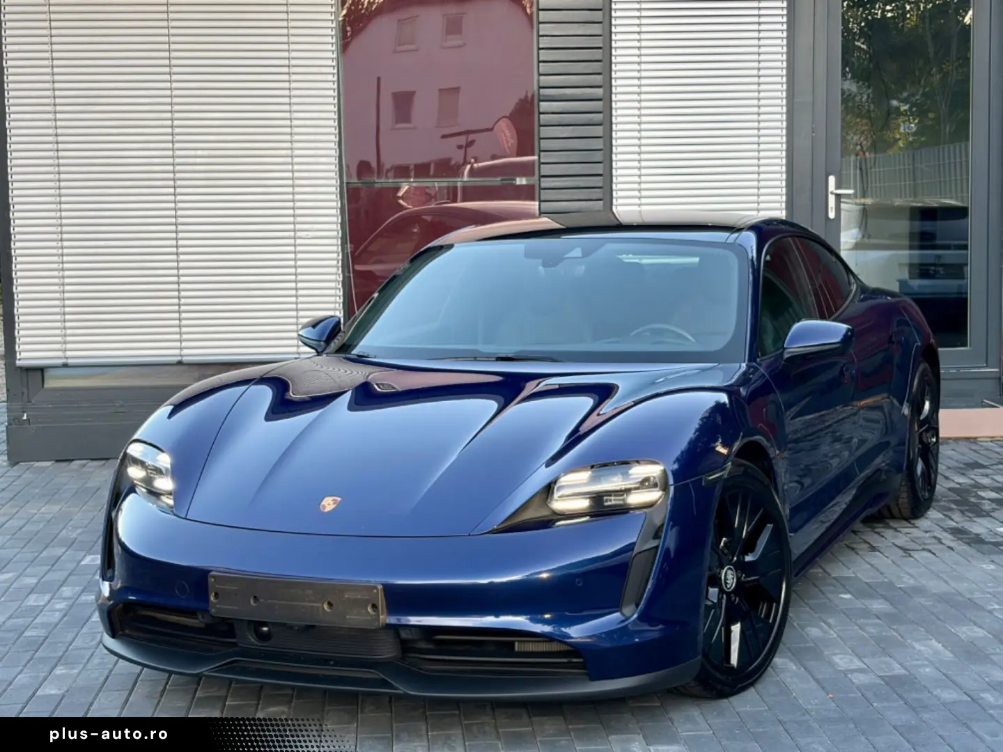 PORSCHE Taycan MEMORY PANORAMADACH 360 K NAVI ACC