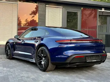 PORSCHE Taycan MEMORY PANORAMADACH 360 K NAVI ACC