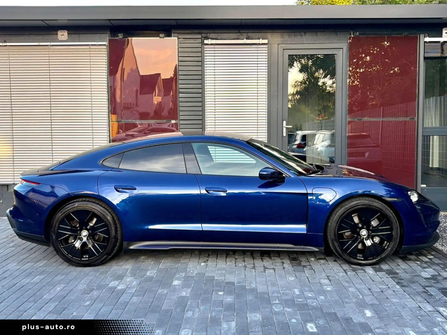 PORSCHE Taycan MEMORY PANORAMADACH 360 K NAVI ACC