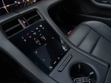 PORSCHE Taycan MEMORY PANORAMADACH 360 K NAVI ACC