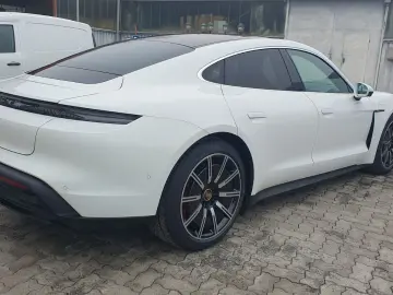 PORSCHE Taycan 4 S 420 KW   Panoramadach Allrad