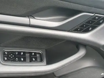 PORSCHE Taycan 4 S 420 KW   Panoramadach Allrad
