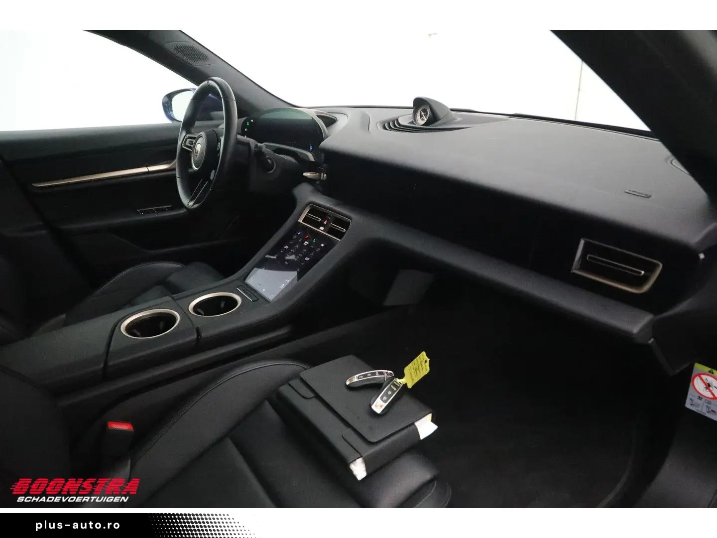 PORSCHE Taycan 4S Performance 93kWh Chrono PASM PDLS  36