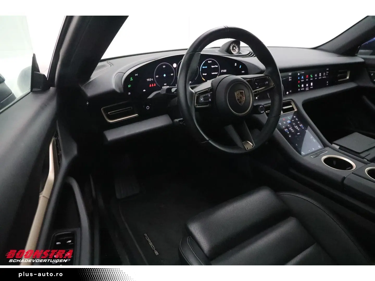 PORSCHE Taycan 4S Performance 93kWh Chrono PASM PDLS  36