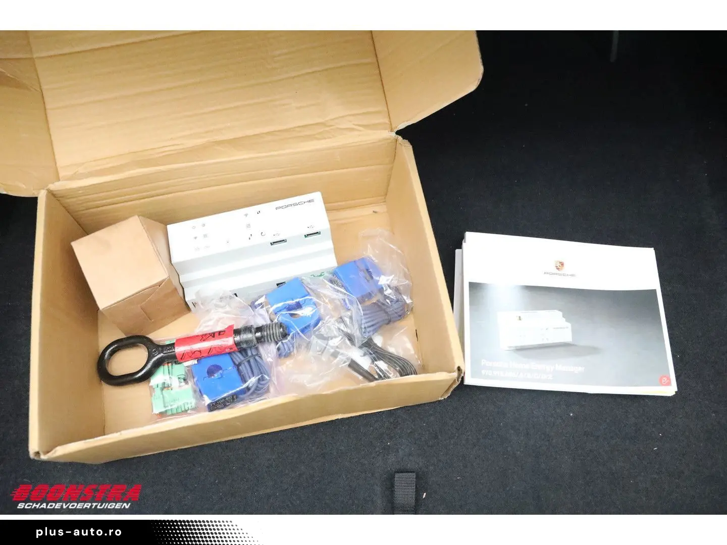 PORSCHE Taycan 4S Performance 93kWh Chrono PASM PDLS  36