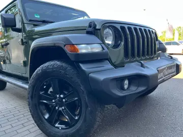 JEEP Wrangler Unlimited Sport Hardtop (Cabrio)