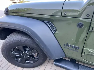 JEEP Wrangler Unlimited Sport Hardtop (Cabrio)