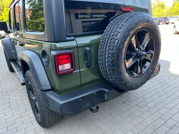 JEEP Wrangler Unlimited Sport Hardtop (Cabrio)
