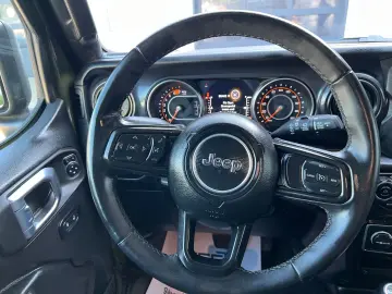 JEEP Wrangler Unlimited Sport Hardtop (Cabrio)