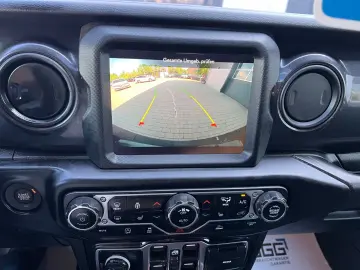 JEEP Wrangler Unlimited Sport Hardtop (Cabrio)