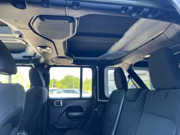 JEEP Wrangler Unlimited Sport Hardtop (Cabrio)