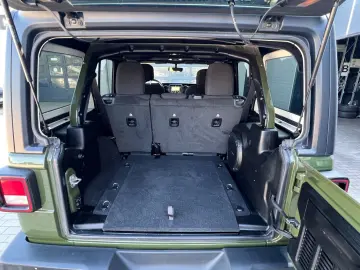 JEEP Wrangler Unlimited Sport Hardtop (Cabrio)