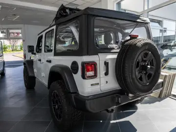 Jeep Wrangler Unlimited Sport 3.0 Softtop NAVI KLIMA