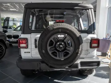 Jeep Wrangler Unlimited Sport 3.0 Softtop NAVI KLIMA