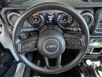 Jeep Wrangler Unlimited Sport 3.0 Softtop NAVI KLIMA
