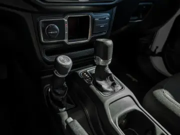 Jeep Wrangler Unlimited Sport 3.0 Softtop NAVI KLIMA