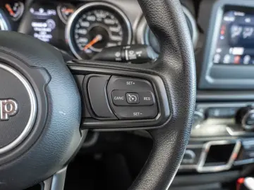 Jeep Wrangler Unlimited Sport 3.0 Softtop NAVI KLIMA