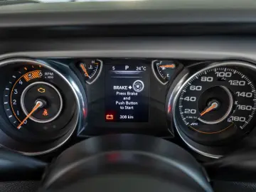 Jeep Wrangler Unlimited Sport 3.0 Softtop NAVI KLIMA