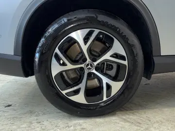 MERCEDES-BENZ GLC 300 e 4M Avantgarde Distronic Memo…