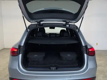 MERCEDES-BENZ GLC 300 e 4M Avantgarde Distronic Memo…
