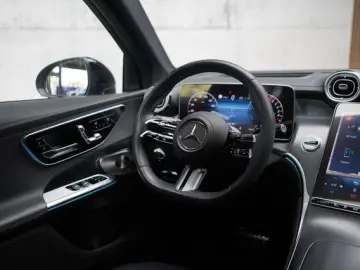 MERCEDES-BENZ GLC 300e 4M AMG   Massage   HUD   Digi…