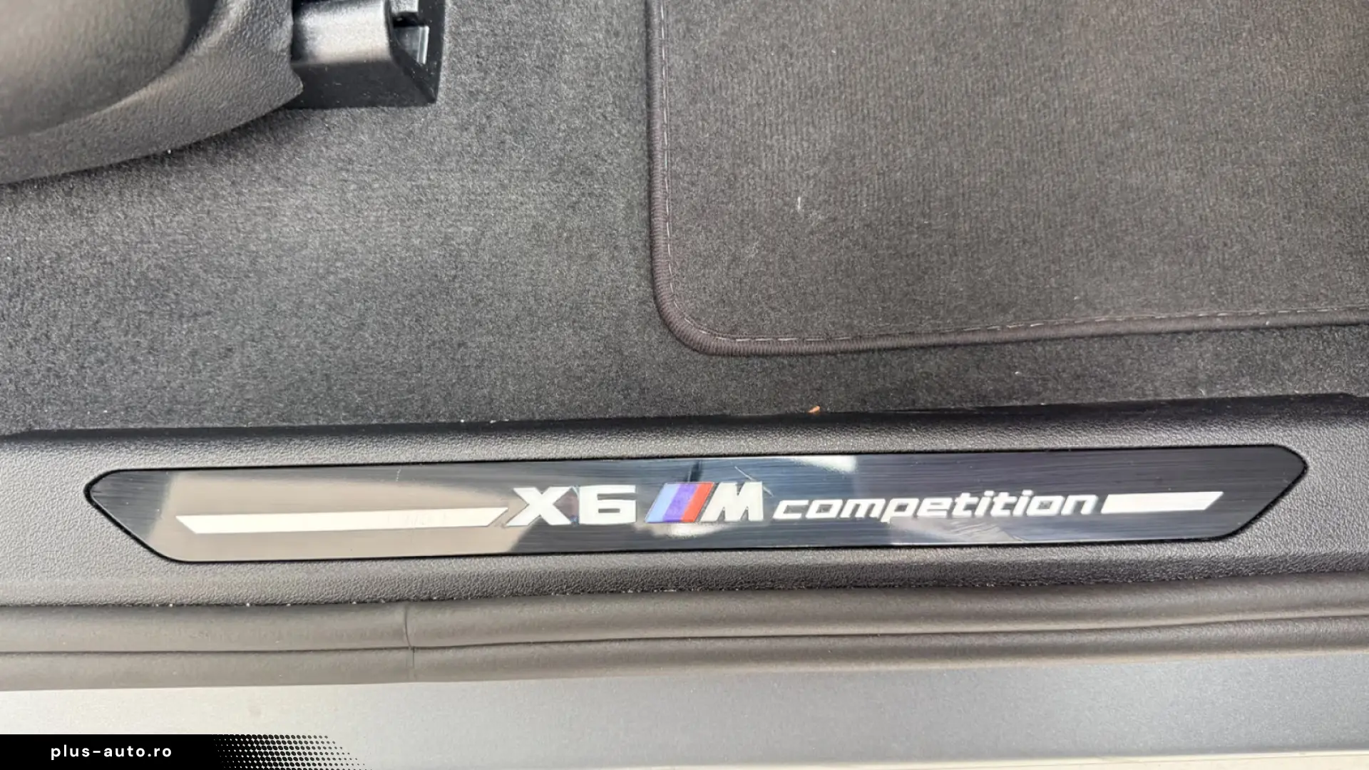 BMW X6 M Competition 21-22  Pano Carbon LED H&K