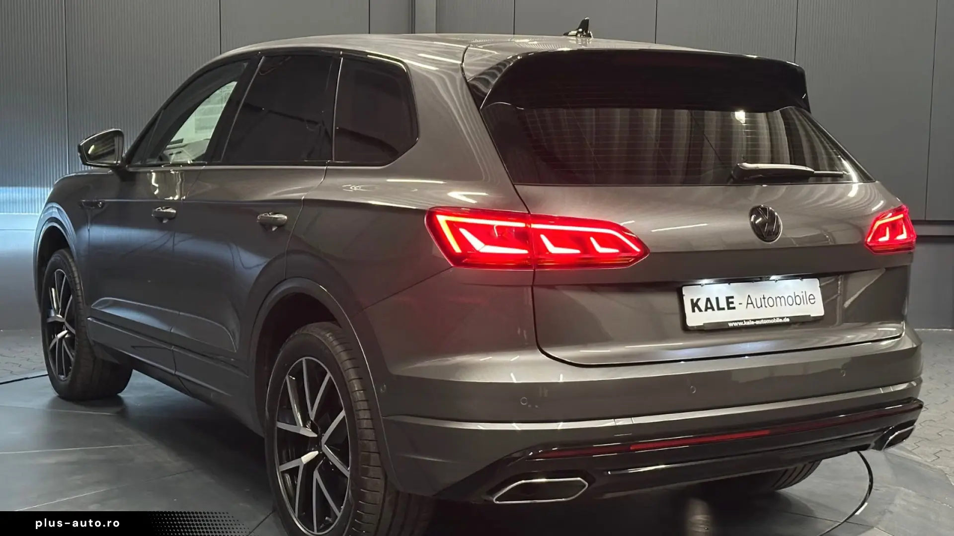 Volkswagen Touareg R-Line 4Motion Black Style