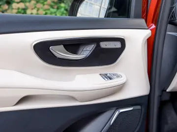 Mercedes-Benz V300d 4Matic Extralong