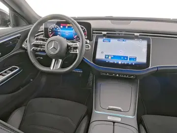 MERCEDES-BENZ E 220 d AMG-Sport LED Cam Pano Night Distr