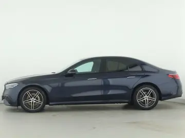 MERCEDES-BENZ E 220 d AMG Advanced LED Night Distronic