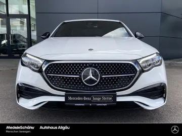 MERCEDES-BENZ E 220 d AMG Night 20  Distronic Ambiente