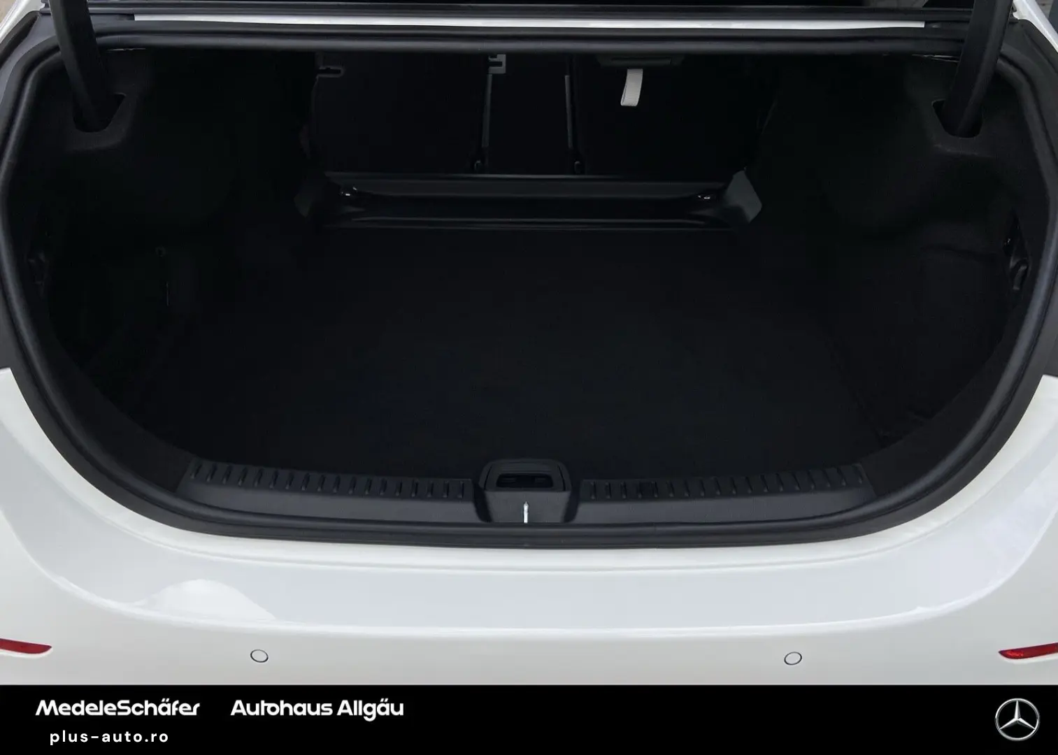 MERCEDES-BENZ E 220 d AMG Night 20  Distronic Ambiente