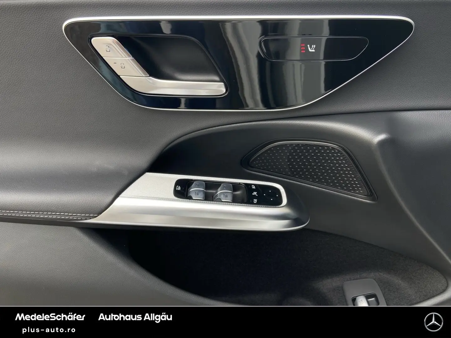 MERCEDES-BENZ E 220 d AMG Night 20  Distronic Ambiente