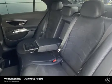 MERCEDES-BENZ E 220 d AMG Night 20  Distronic Ambiente