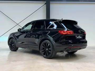 VW TOUAREG R-LINE 4M. 3.0TDI LUFTFEDER PANO
