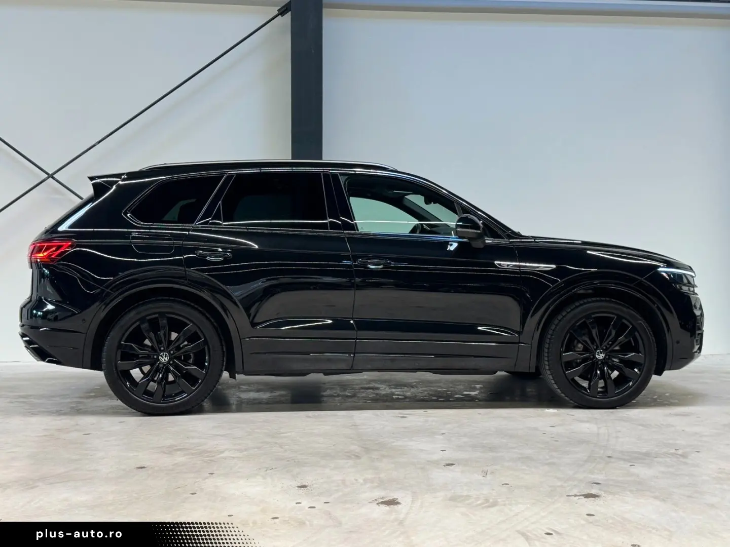 VW TOUAREG R-LINE 4M. 3.0TDI LUFTFEDER PANO
