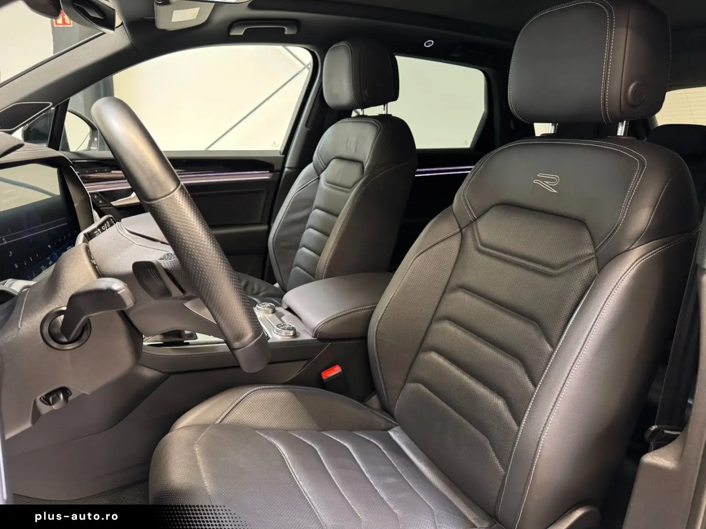 VW TOUAREG R-LINE 4M. 3.0TDI LUFTFEDER PANO
