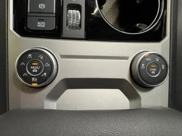 VW TOUAREG R-LINE 4M. 3.0TDI LUFTFEDER PANO