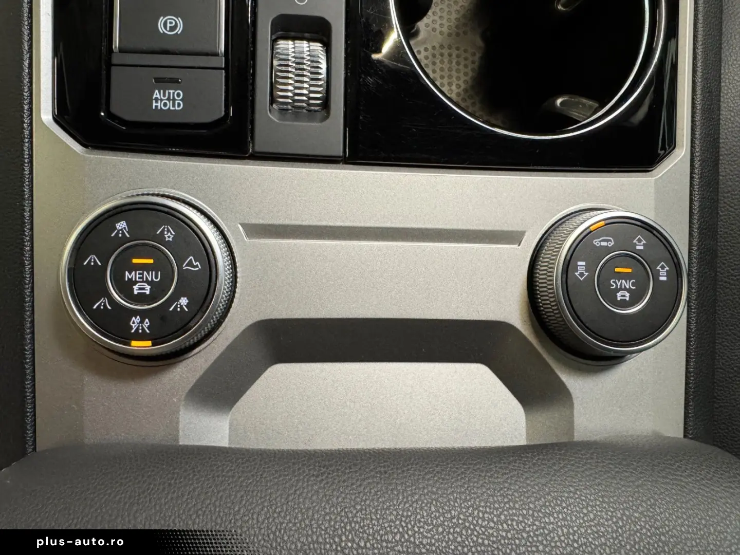 VW TOUAREG R-LINE 4M. 3.0TDI LUFTFEDER PANO