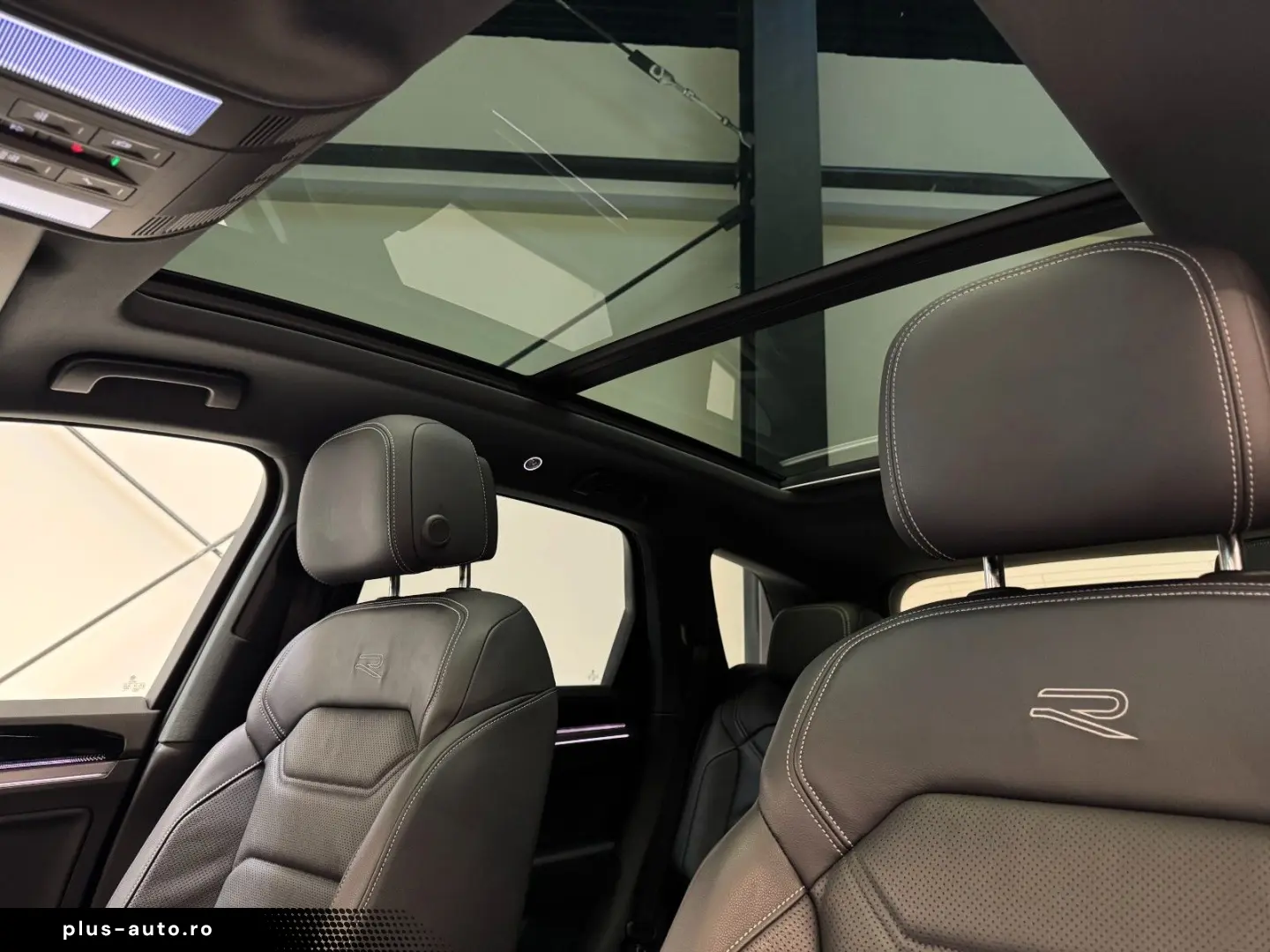 VW TOUAREG R-LINE 4M. 3.0TDI LUFTFEDER PANO