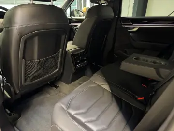 VW TOUAREG R-LINE 4M. 3.0TDI LUFTFEDER PANO